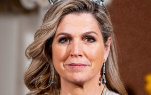 Maxima des Pays-Bas avec la parure d'aigues-marines, en avril 2022.
