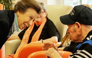La princesse Anne à l'île de Wight visite le Mountbatten Hospice