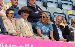 Le comte et la comtesse de Wessex, la princesse royale, Timothy Laurence à Coventry pour les jeux du Commonwealth