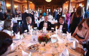 Joachim de Danemark à la Bourse de Copenhague pour le dîner des ambasasdeurs de bonen volonté