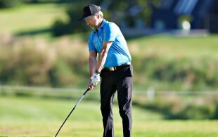 Frederik de Danemark à un tournoi Pro-Am de golf dans le Jutland du Nord