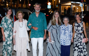 Felipe, Letizia, Sophie, Leonor, Sofia d'Espagne et Irene de Grèce sortie au restaurant Ola de Mar à Palma de Majorque