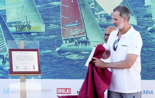Felipe d'Espagne à l'hommage à la commission navale de la marine.