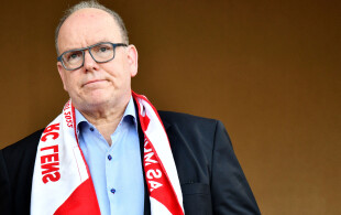 Albert de Monaco au stade Louis II assiste à la défaite de l'AS Monaco face à Lens