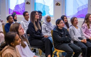 Sofia de Suède à un programme éducatif  à Rinkeby