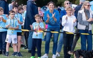 Grande journée sportive Generation Peps dans le parc du château de Haga en présence de Victoria et Oscar de Suède