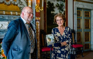Margriet des Pays-Bas au Palais Het Loo pour la présentation d'une biographie de Wilhelmina de Prusse
