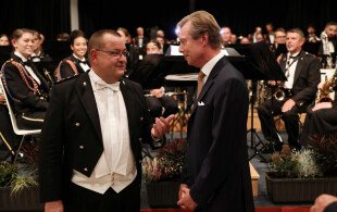 Henri de Luxembourg à un concert de musique militaire à Colmar Berg