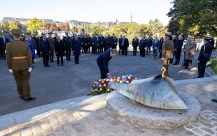 Henri de Luxembourg au monument national de la solidarité à Luxembourg