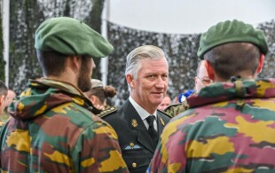 Philippe de Belgique auprès des troupes belges en Lituanie à Pabrade