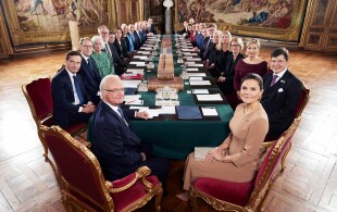 Le roi et la princesse héritière de Suède à l'installation du nouveau gouvernement  de Ulf Kristersson