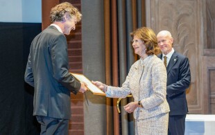 Silvia de Suède au Concert Hall à Stockholm pour la remise d'un prix de médecine