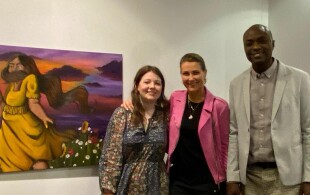 Martha Louise de Norvège, Maud Angelica Behn et Durek Verrett au centre culturel d'As pour l'exposition de Maud Angelica