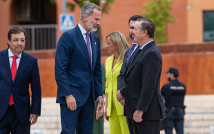 Felipe d'Espagne à Caceres pour le congrès national des entreprises familiales