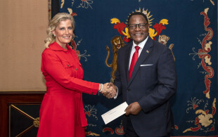 Sophie de Wessex reçue par le président du Malawi à Linlongwe