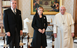 Margareta et Radu de Roumanie au Vatican reçus par le pape François