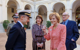Margareta de Roumanie à Rome au centre italien des hautes études de défense