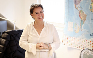 Maria Teresa de Luxembourg à Bertrange à une réunion du CA de la Croix-Rouge