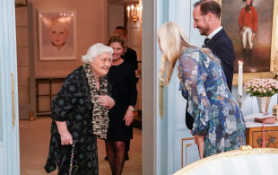 Haakon et Mette-Marit de Norvège mettent le bénévolat à l'honneur