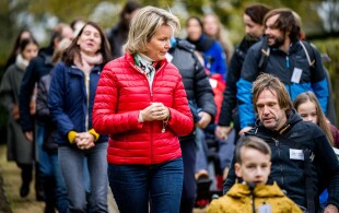 Mathilde de Belgique dans la région de Westerloo pour sa dernière balade sur le thème de la santé mentale