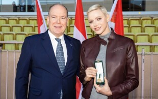 Albert et Charlène de Monaco  au stade Louis II  pour la remise de médailles sportives