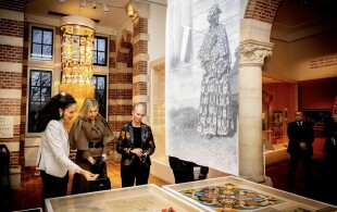 Maxima des Pays-Bas à l'exposition Notre héritage colonial