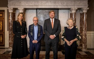 Remise du prix Erasme 2022 au Palais royal d'Amsterdam à l'écrivain David Grossman