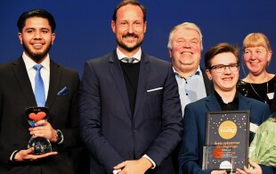 Haakon de Norvège remet les prix du bénévolat à Oslo