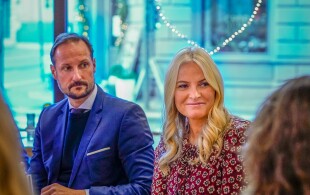 Haakon et Mette-Marit de Norvège à l'Armée du salut à Oslo