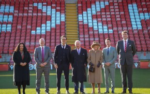 Le roi Charles et la reine Camilla à Wrexham  au pays de Galles