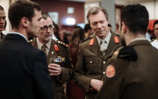 Le grand-duc de Luxembourg à la caserne Grand-Duc Jean à Diekirch
