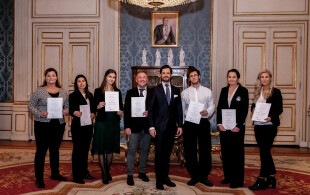 Carl Philip de Suède remet les prix de la fondation des sports prince Bertil et Princesse Lilian