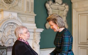 Mathilde de Belgique reçoit le docteur Brasseur, active dans les bidonvilles de Séoul, au Palais royal