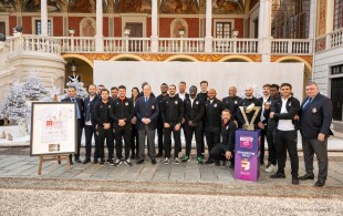 Albert de Monaco reçoit l'équipe Monaco Rugby Seven