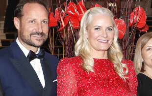Haakon et Mette-Marit de Norvège à la cérémonie de remise du prix Nobel de la paix le 10 décembre 2022 à Oslo.