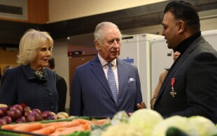 Charles III et Camilla à Harrow à la London's Community kitchen