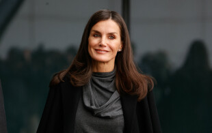 Letizia d'Espagne à la fondation d'aide contre les drogues à Madrid
