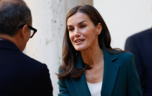 Letizia d'Espagne à Grenade  pour la réunion des instituts Cervantès