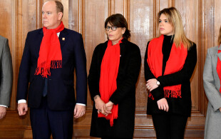 Albert, Stéphanie de Monaco et Camille Gottlieb au musée océanographique  pour le projet Courtepointes