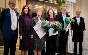 Mary de Danemark remet des bourses de recherches de la Fondation du coeur