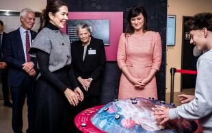 Mary de Danemark inaugure un centre de la société de lutte contre le cancer à Copenhague
