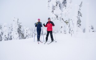 Le roi et la princesse héritière Victoria de Suède à Sälen  pour un moment de ski