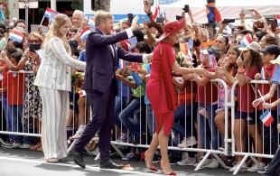 Willem-Alexander et Maxima des Pays-Bas, Amalia- des Pays-Bas à Oranjestad à Aruba