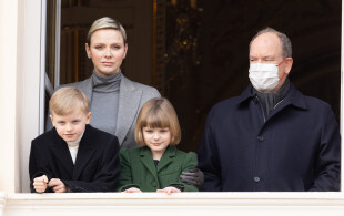 Albert, Charlène, Jacques et Gabriella de Monaco à la procession de la Sainte Dévote 2023