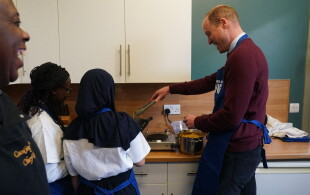 Le prince William dans une association à Slough dans le Berkshire