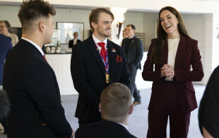 La princesse de Galles à Hampton Court pour la réception de l'équipe anglaise de rugby