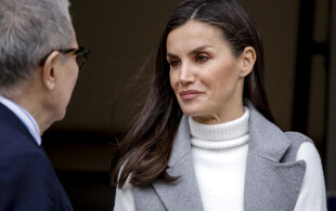Letizia d'Espagne : réunion de l'association de lutte contre le cancer à Madrid