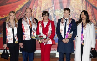 Albert et Stephanie de Monaco, Camille Gottlieb, Louis et Marie Ducruet à l'inauguration du 45e festival international du cirque de Monte-Carlo