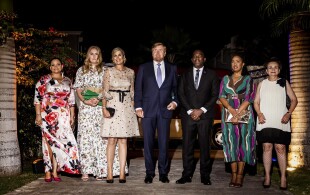 Willem-Alexander et Maxima des Pays-Bas, Amalia- des Pays-Bas : réception chez le gouverneur de Saint Martin