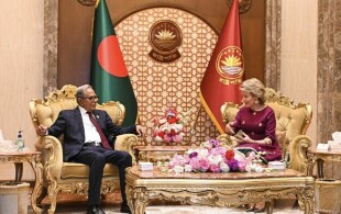 La reine des Belges reçue par le président du Bangladesh